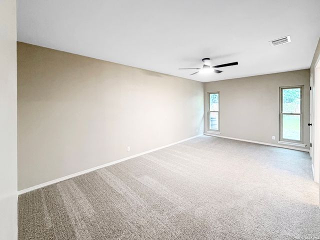 6927 SUNSET VILLAGE DR, San Antonio, TX 78249