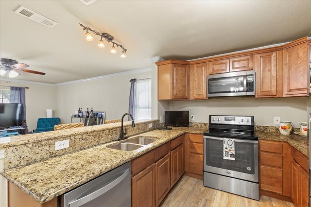 2914 Victorian Forest Drive, Dallas, TX 75227