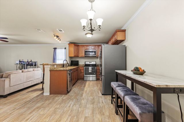 2914 Victorian Forest Drive, Dallas, TX 75227