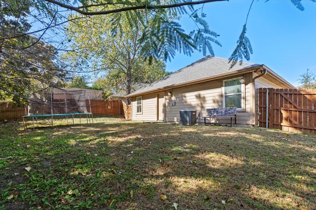 2914 Victorian Forest Drive, Dallas, TX 75227