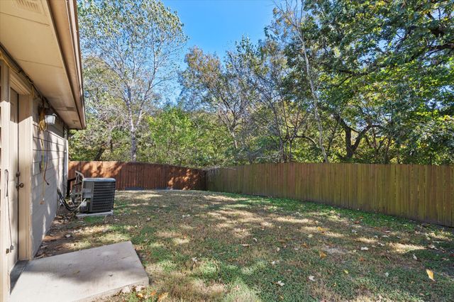 2914 Victorian Forest Drive, Dallas, TX 75227