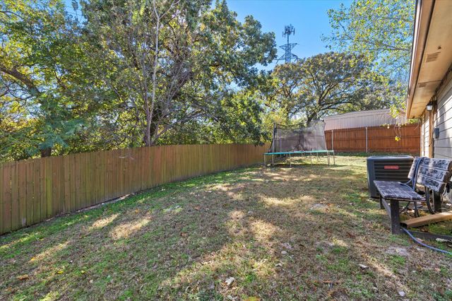 2914 Victorian Forest Drive, Dallas, TX 75227