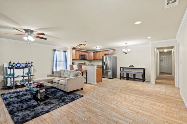 2914 Victorian Forest Drive, Dallas, TX 75227