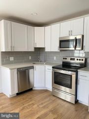 6400 Haverford Ave # 17, Philadelphia, PA 19151