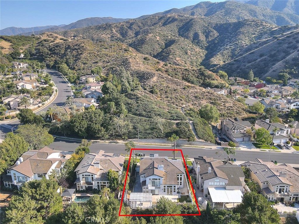 Image 2 of property listing at 3171 Diamond View, Corona, CA 92882