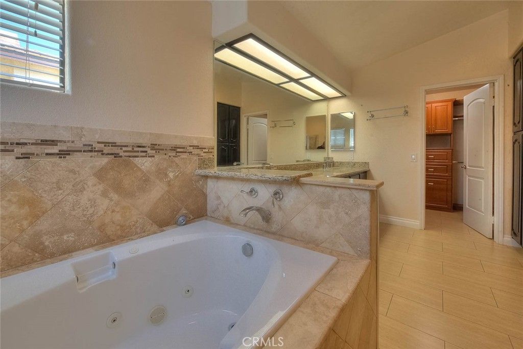 Image 36 of property listing at 3171 Diamond View, Corona, CA 92882