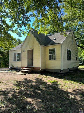 1815 SE Morrison ST, Topeka, KS 66607