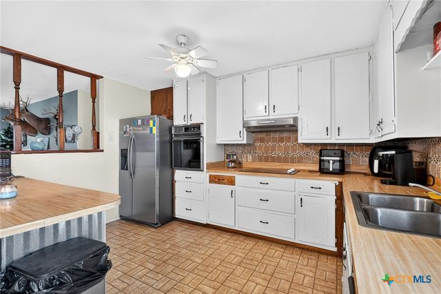 3465 FM 1715, Lampasas, TX 76550