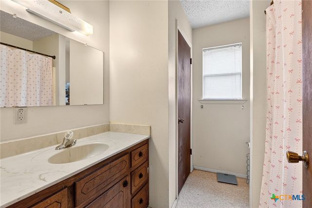 3465 FM 1715, Lampasas, TX 76550