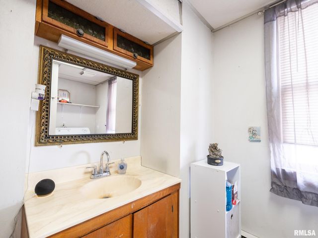 1101 ANN ELIZA Street, Pekin, IL 61554