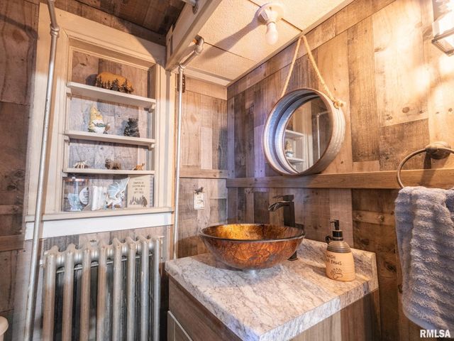 1101 ANN ELIZA Street, Pekin, IL 61554