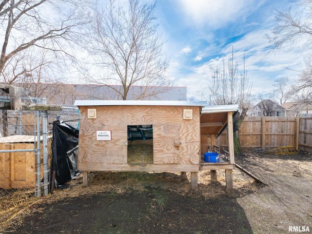 1101 ANN ELIZA Street, Pekin, IL 61554