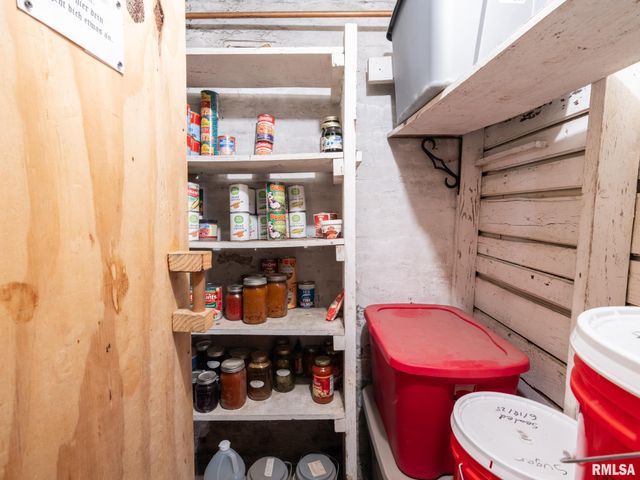 1101 ANN ELIZA Street, Pekin, IL 61554