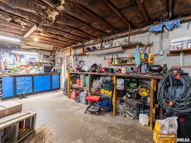 1101 ANN ELIZA Street, Pekin, IL 61554