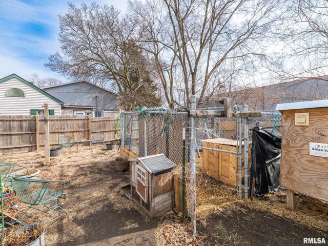 1101 ANN ELIZA Street, Pekin, IL 61554