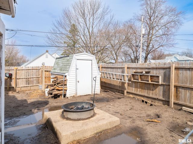 1101 ANN ELIZA Street, Pekin, IL 61554