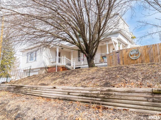 1101 ANN ELIZA Street, Pekin, IL 61554