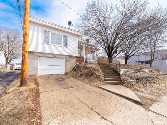 1101 ANN ELIZA Street, Pekin, IL 61554