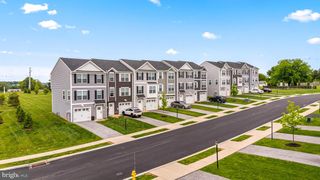 450 BRADFORD DR, Red Lion, PA 17356