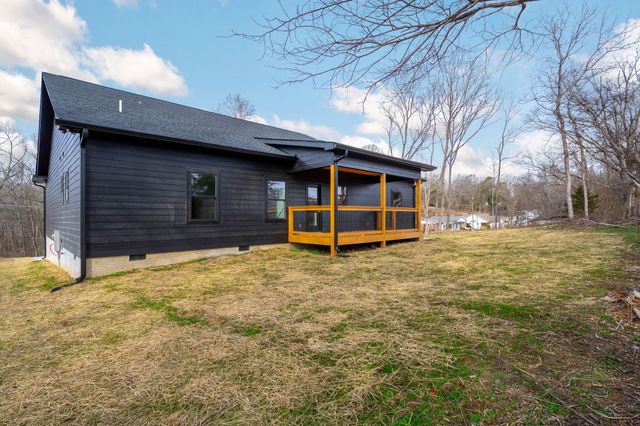 8806 Nelson Road, Soddy Daisy, TN 37379