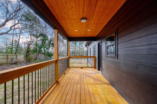 8806 Nelson Road, Soddy Daisy, TN 37379