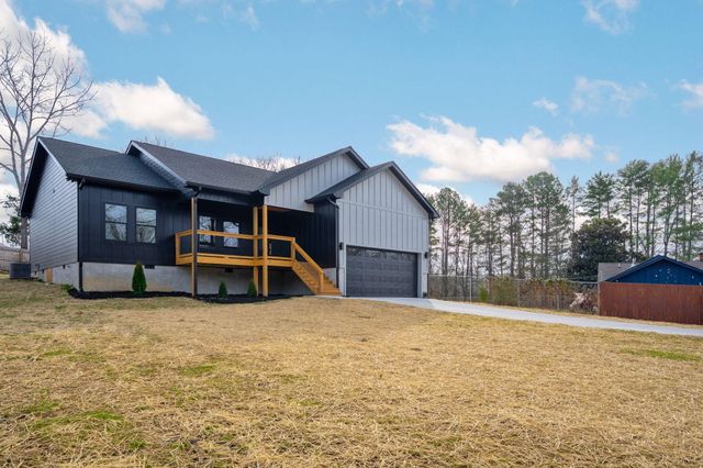 8806 Nelson Road, Soddy Daisy, TN 37379