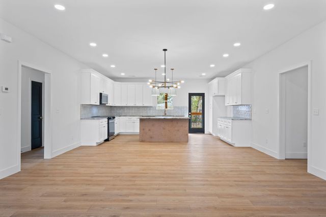 8806 Nelson Road, Soddy Daisy, TN 37379