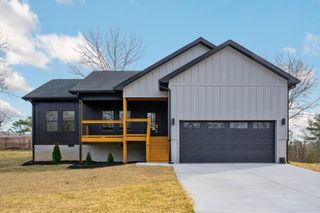 8806 Nelson Road, Soddy Daisy, TN 37379