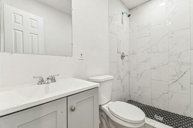 1807 E BOUGAINVILLEA AVENUE, Tampa, FL 33612
