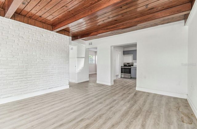 1807 E BOUGAINVILLEA AVENUE, Tampa, FL 33612