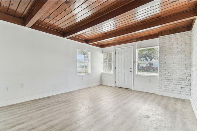 1807 E BOUGAINVILLEA AVENUE, Tampa, FL 33612