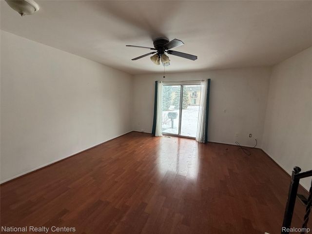 4446 15 Mile Road, Sterling Heights, MI 48310