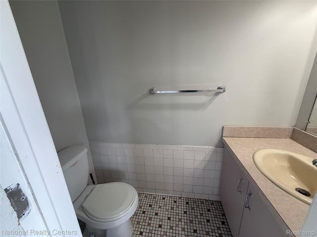 4446 15 Mile Road, Sterling Heights, MI 48310