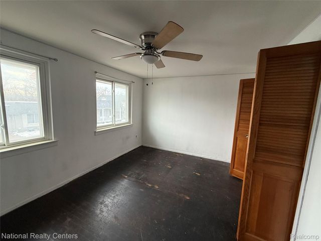 4446 15 Mile Road, Sterling Heights, MI 48310