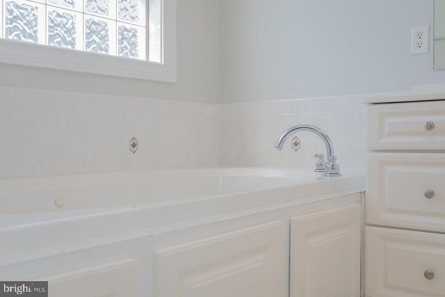 3225 BERRYFIELD DR, Rockingham, VA 22801