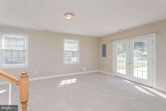 3225 BERRYFIELD DR, Rockingham, VA 22801