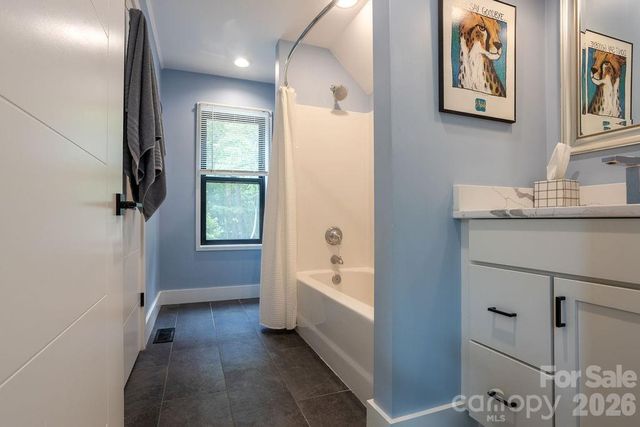 338 Fairview Forest Drive, Fairview, NC 28730
