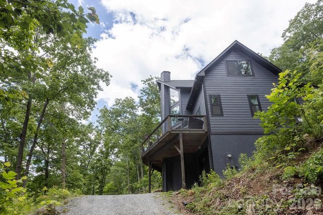 338 Fairview Forest Drive, Fairview, NC 28730