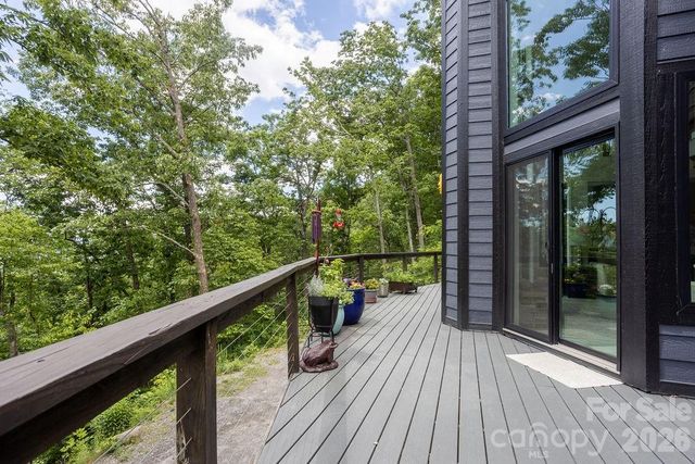 338 Fairview Forest Drive, Fairview, NC 28730