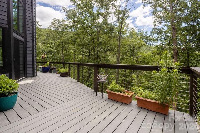 338 Fairview Forest Drive, Fairview, NC 28730