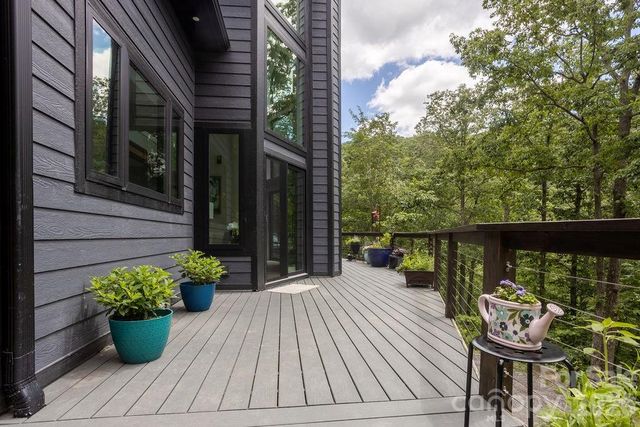 338 Fairview Forest Drive, Fairview, NC 28730