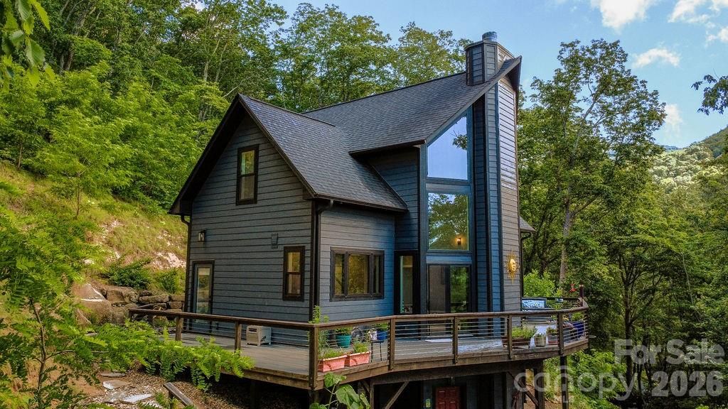 338 Fairview Forest Drive, Fairview, NC 28730