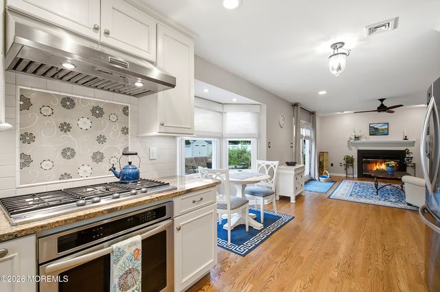 92 Meadow Drive, Shrewsbury Boro, NJ 07702