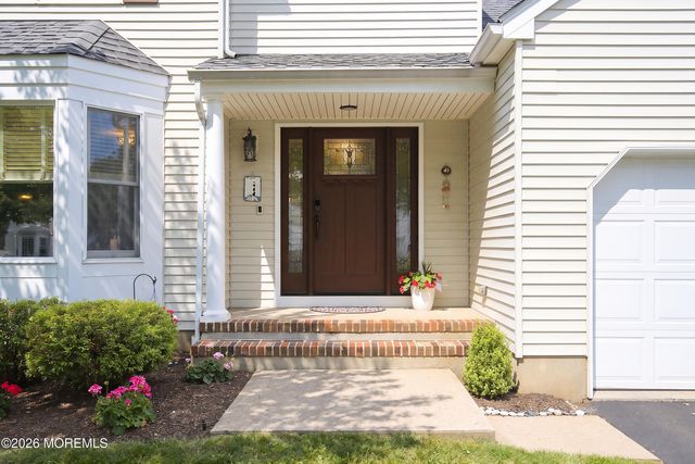 92 Meadow Drive, Shrewsbury Boro, NJ 07702