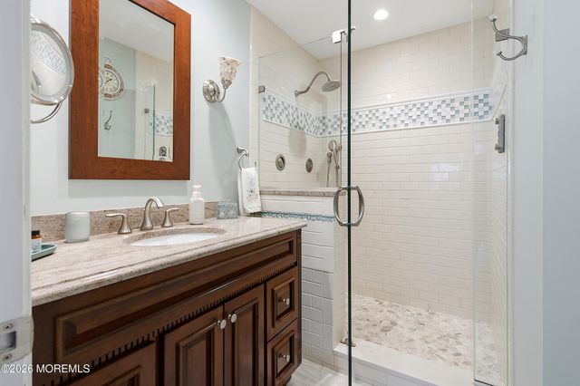 92 Meadow Drive, Shrewsbury Boro, NJ 07702