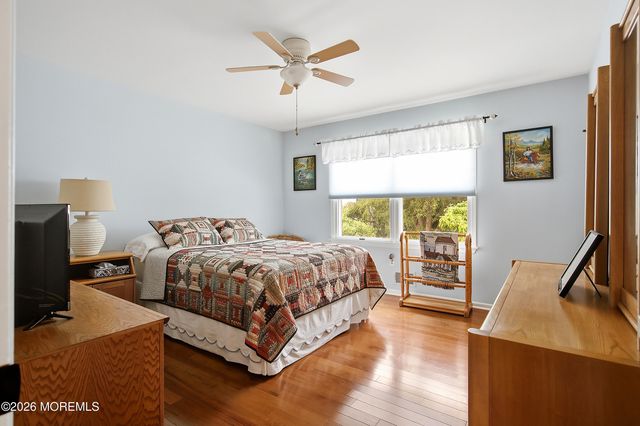 92 Meadow Drive, Shrewsbury Boro, NJ 07702