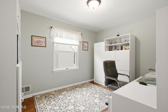 92 Meadow Drive, Shrewsbury Boro, NJ 07702