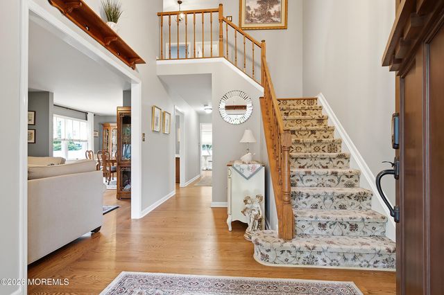 92 Meadow Drive, Shrewsbury Boro, NJ 07702