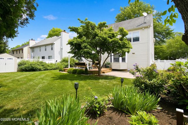 92 Meadow Drive, Shrewsbury Boro, NJ 07702