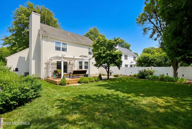 92 Meadow Drive, Shrewsbury Boro, NJ 07702
